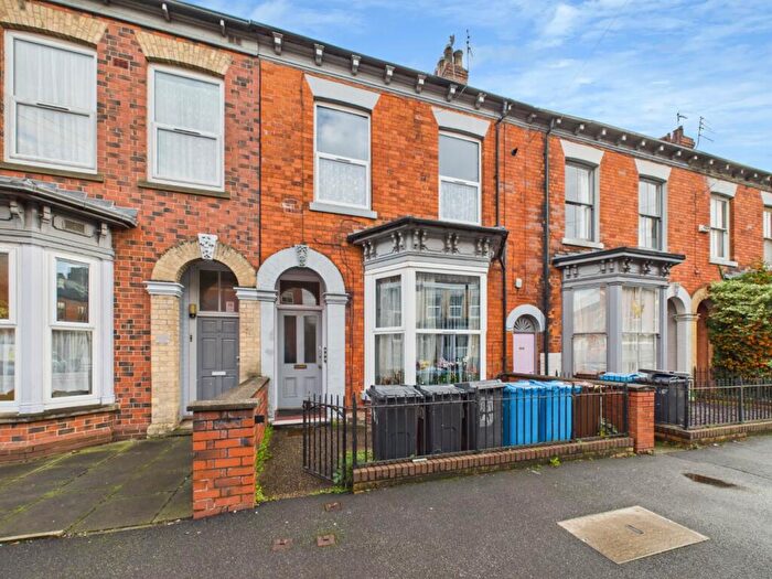 4 Bedroom Apartment For Sale In Louis Street, Hull, HU3