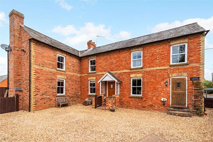 4 Bedroom Detached House For Sale In Main Street, Akeley, Buckinghamshire, MK18