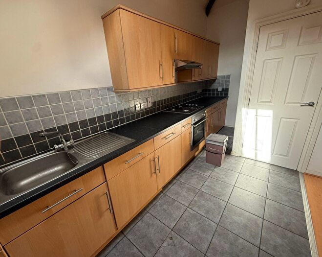 2 Bedroom Flat To Rent In Belle Vue, Leek, Staffordshire, ST13