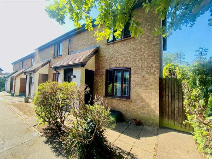 2 Bedroom House To Rent In Pollards Green, Chelmsford, CM2