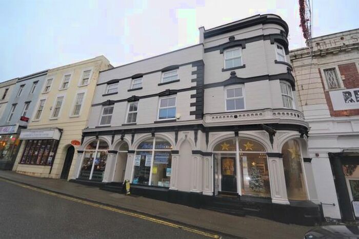 3 Bedroom Flat To Rent In St. Giles Row, Lower High Street, Stourbridge, DY8