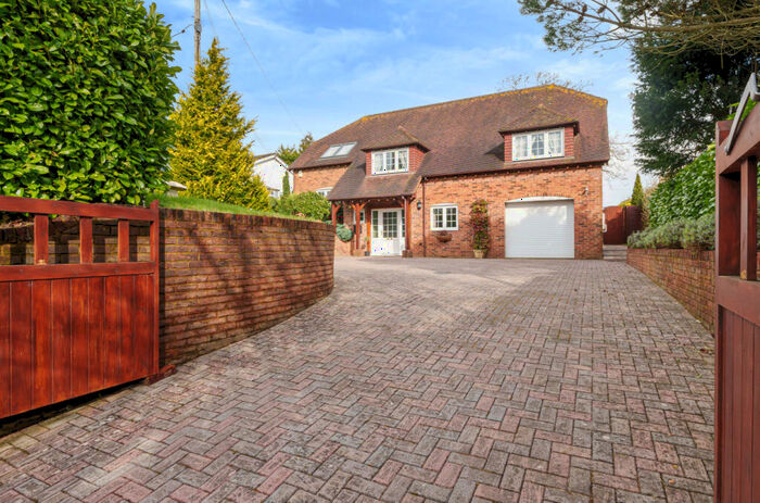 4 Bedroom Detached House For Sale In Pound Hill, Landford, Salisbury, Wiltshire, SP5