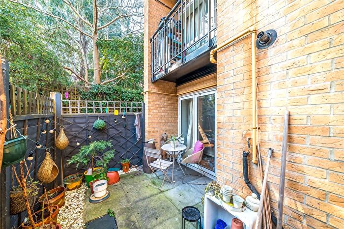 1 Bedroom Flat For Sale In Bailey Mews, London, SW2