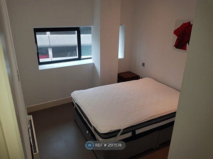 2 Bedroom Flat To Rent In The Axis, Nottingham, NG1