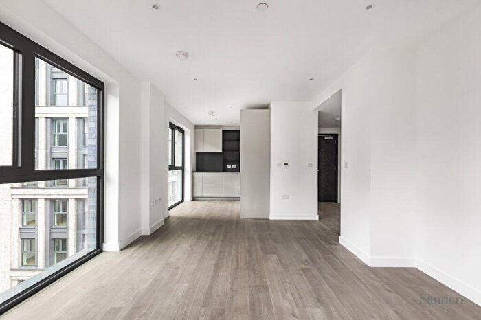 1 Bedroom Flat To Rent In Dragonfly Walk, Hackney, London, N4