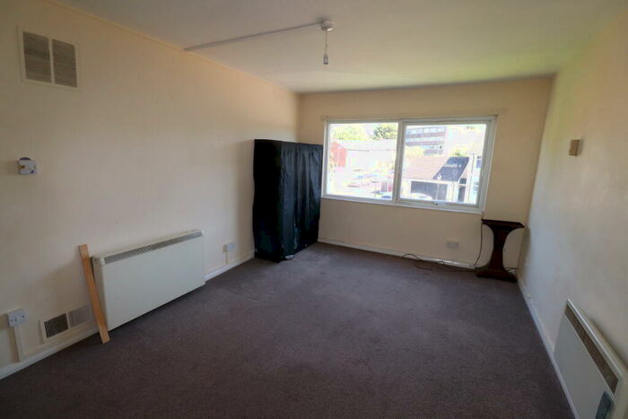 2 Bedroom Apartment To Rent In West Brentwood, CM14