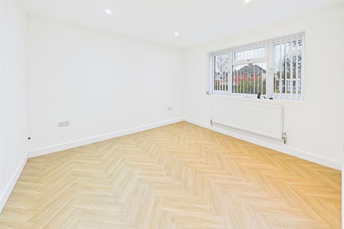 2 Bedroom Flat To Rent In Charter Avenue, Canley, Coventry, CV4