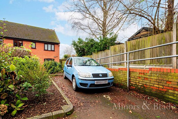 1 Bedroom Flat To Rent In Roseville Close, Norwich, NR1