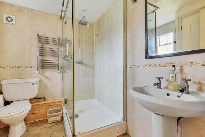 3 Bedroom Semi-Detached House For Sale In Peakfield, Frensham, Farnham, GU10