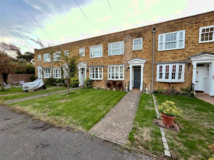 3 Bedroom Terraced House To Rent In Lantern Walk, Maidenhead, Berkshire, SL6