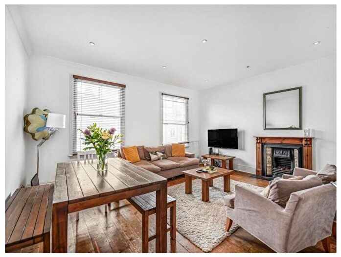 3 Bedroom Maisonette To Rent In Ifield Road, London, SW10