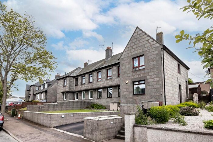 3 Bedroom Flat To Rent In Corthan Crescent, Aberdeen, AB12