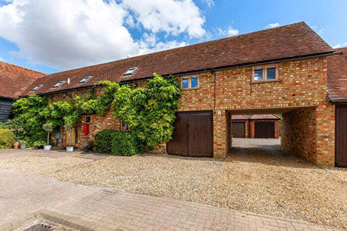 4 Bedroom Barn Conversion For Sale In Town Farm, Leighton Buzzard, LU7