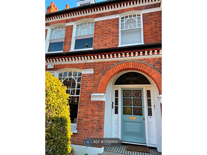 1 Bedroom Flat To Rent In Elmbourne Rd, London, SW17