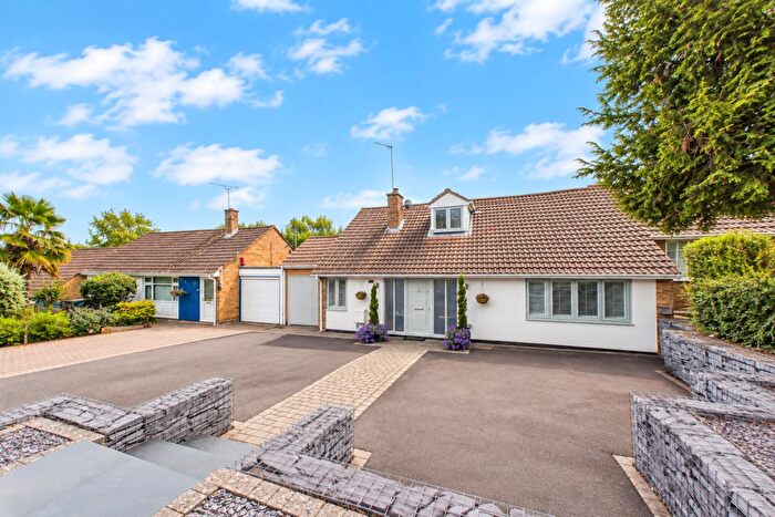 4 Bedroom Semi-Detached House For Sale In St. Martins Road, Finham, Coventry, CV3