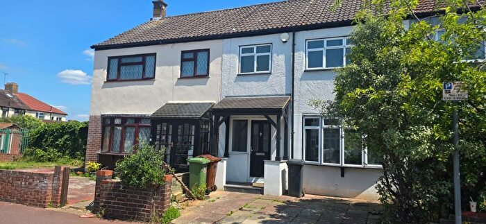3 Bedroom Terraced House To Rent In Bradfield Drive, Barking, IG11