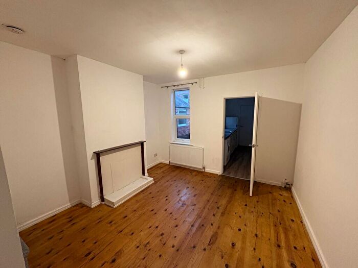 3 Bedroom Terraced House To Rent In Bathley Street, Nottingham, NG2