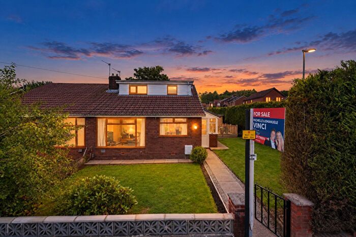4 Bedroom Bungalow For Sale In Angela Avenue, Oldham, OL2