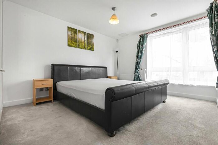 1 Bedroom Apartment To Rent In Susan Constant Court, Newport Avenue, London, E14