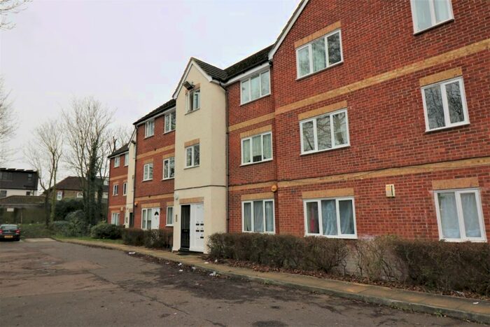1 Bedroom Apartment To Rent In Goodmayes, IG3