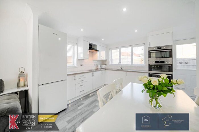 3 Bedroom End Of Terrace House For Sale In Chapman Way, Eynesbury, St. Neots, PE19