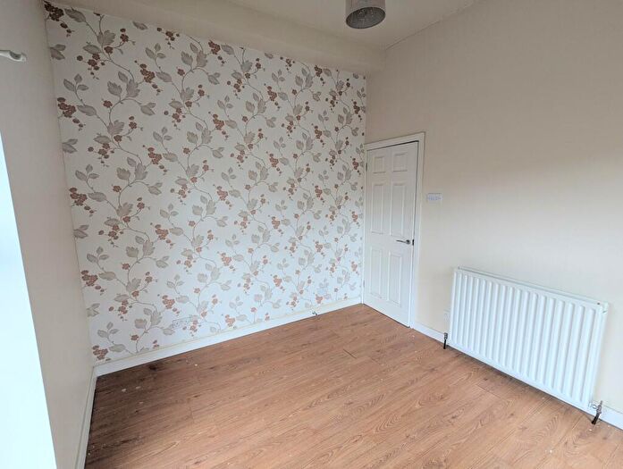 1 Bedroom Flat To Rent In Leadenhall Street/North Road -, DL1
