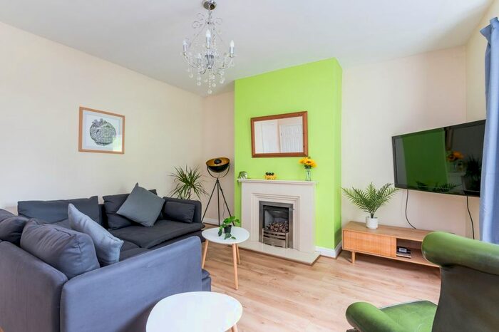 2 Bedroom Flat To Rent In Swinerton Avenue, York, YO26