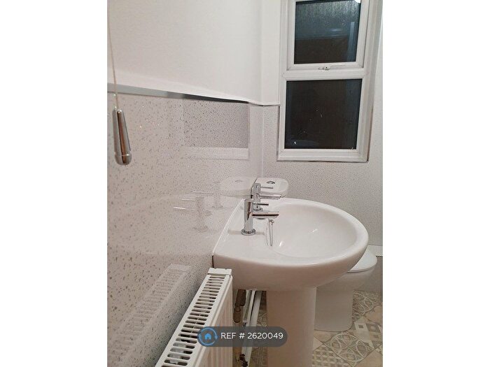 2 Bedroom Flat To Rent In Yarborough Road, Lincoln, LN1