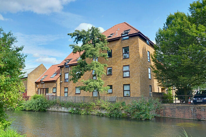 2 Bedroom Apartment To Rent In Shaftesbury Quay, Hertford, SG14