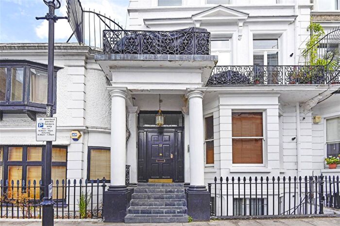 Studio To Rent In Courtfield Gardens, London, SW5