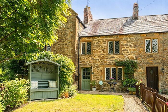 3 Bedroom Terraced House For Sale In School Cottages, Barwick, Yeovil, BA22