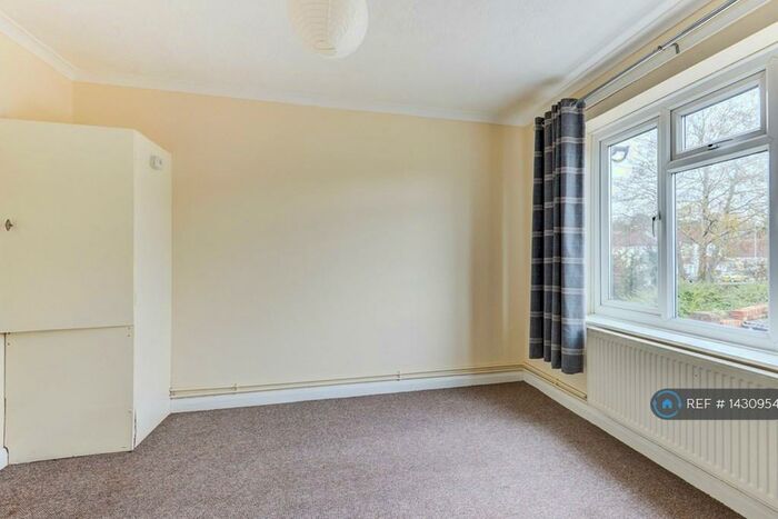 3 Bedroom Flat To Rent In Wolseley Road, Portslade, Brighton, BN41