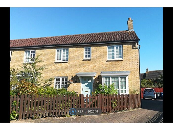 3 Bedroom Semi-Detached House To Rent In Barrow Lane, Lower Cambourne, CB23