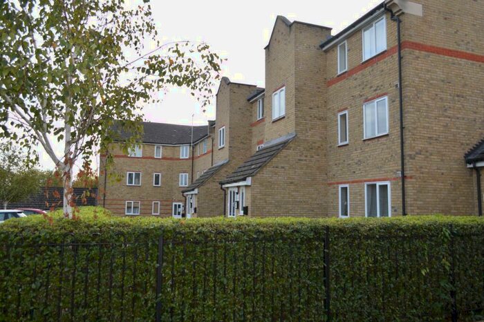 1 Bedroom Flat To Rent In Parkinson Drive, Chelmsford, CM1