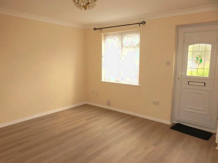 1 Bedroom Flat To Rent In Whitehall Lane, Grays, Essex, RM17