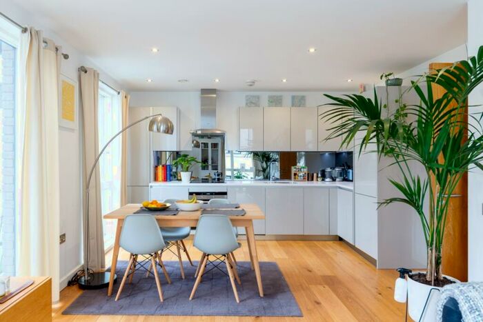 2 Bedroom Apartment To Rent In Arts Lane, London, SE16