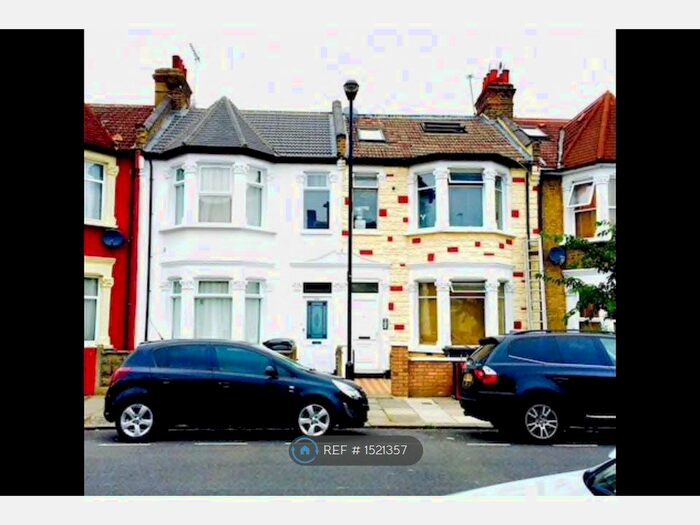 Studio To Rent In London, London, N22