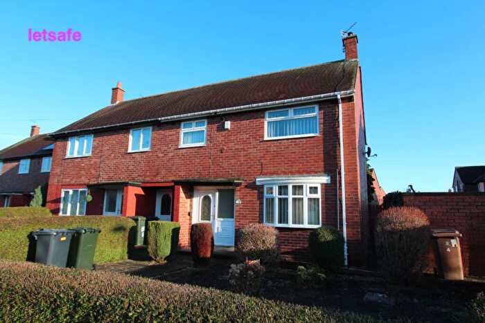 3 Bedroom Semi-Detached House To Rent In Mitford Gardens, Wallsend., NE28