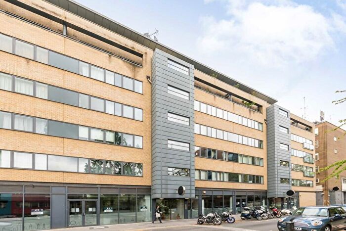 3 Bedroom Flat To Rent In William Road, Euston, NW1