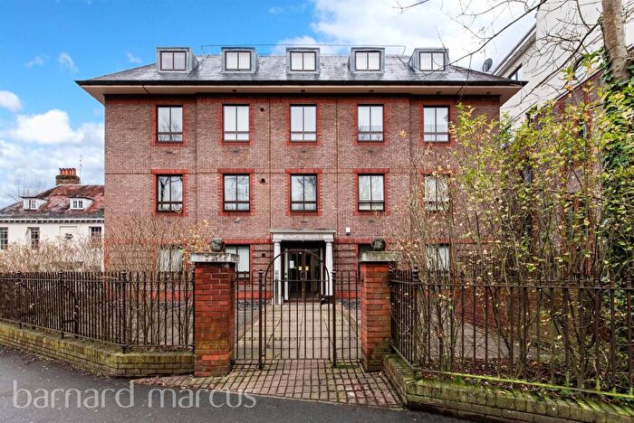 1 Bedroom Apartment For Sale In South Street, Epsom, KT18