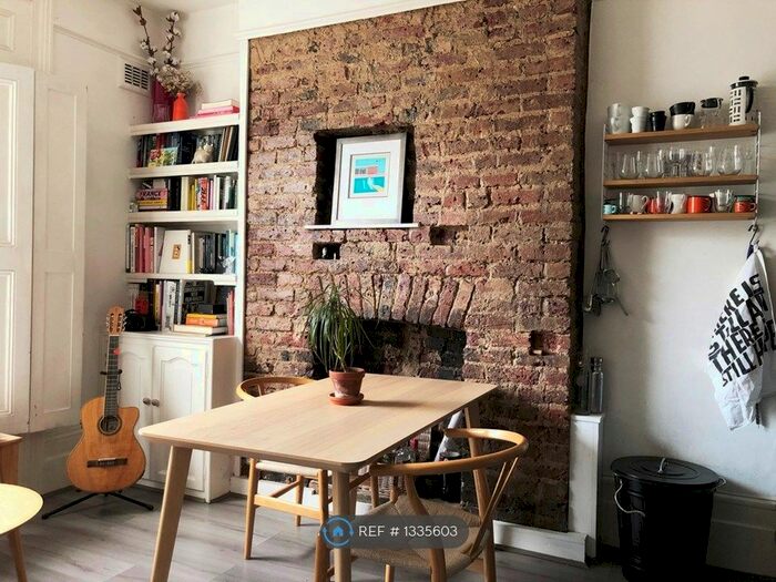 1 Bedroom Flat To Rent In Victoria Park Village, London, E9