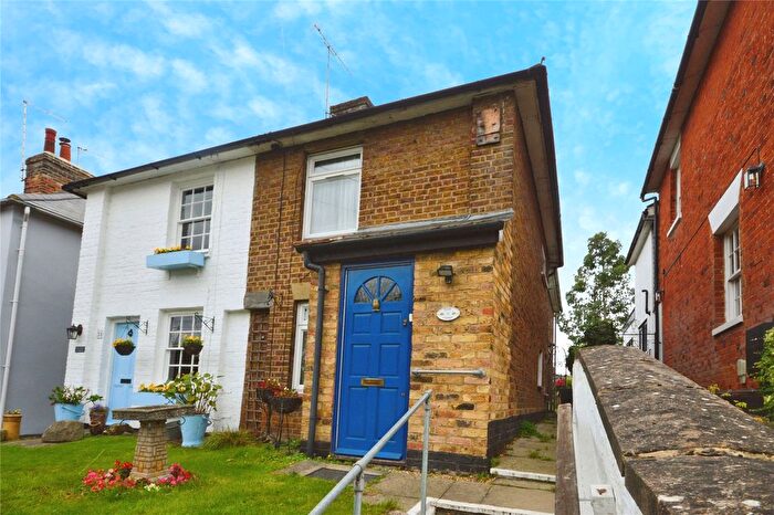 3 Bedroom Semi Detached House For Sale In Chapel Hill, Stansted, Essex, CM24