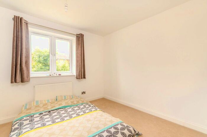 2 Bedroom Semi-Detached House To Rent In Barker Close, New Malden, KT3