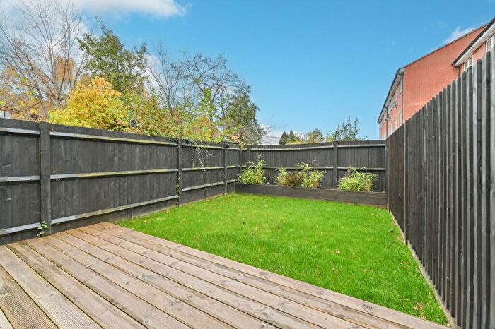 4 Bedroom Terraced House To Rent In Ruston Road, Woolwich, London, SE18