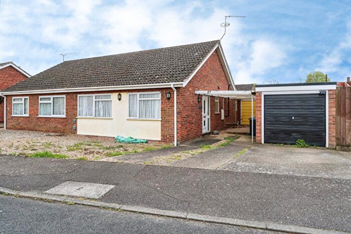 2 Bedroom Semi-Detached Bungalow For Sale In Blackbird Road, Beck Row, Bury St. Edmunds, IP28