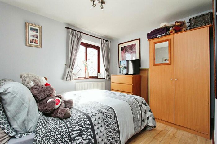 3 Bedroom Detached House For Sale In Donemowe Drive, Kemsley, Sittingbourne, ME10