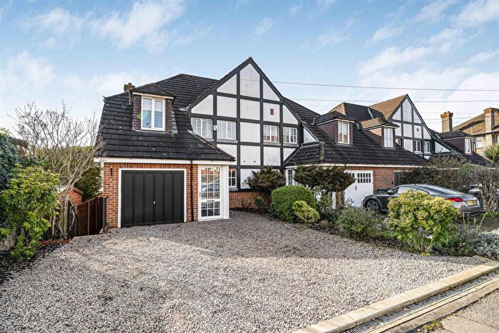 4 Bedroom Semi Detached House For Sale In Mount View Road, North Chingford, E4