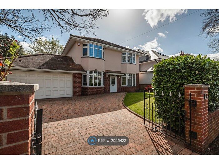 4 Bedroom Detached House To Rent In St. Albans Avenue, Bournemouth, BH8