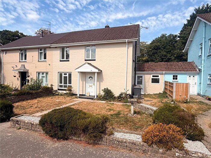 3 Bedroom Semi-Detached House For Sale In Chilworth Close, Chilworth, Southampton, Hampshire, SO16