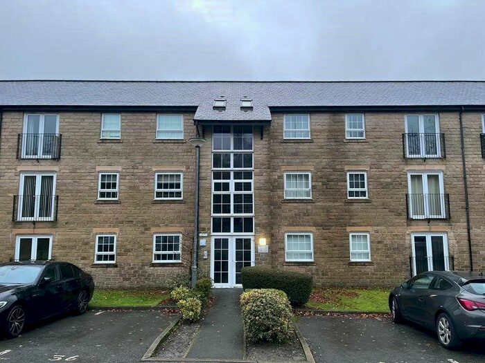 2 Bedroom Apartment To Rent In Clough Gardens, Haslingden, BB4